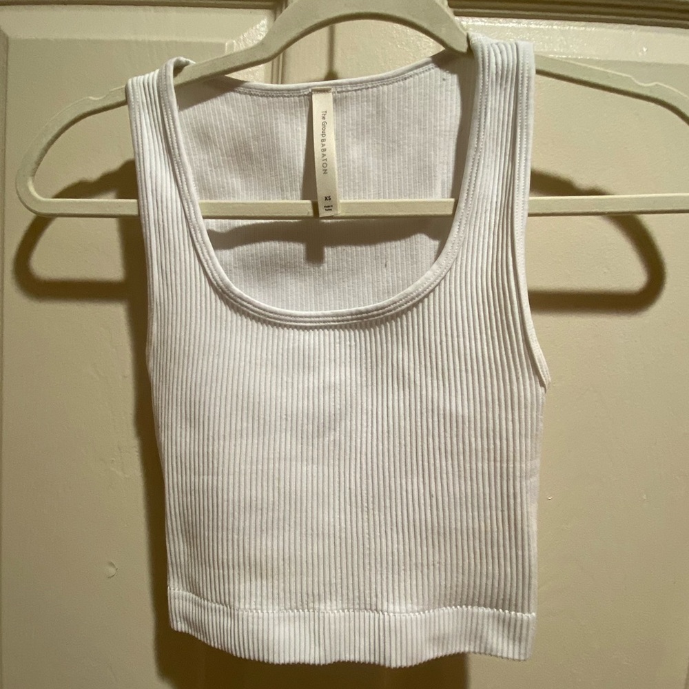 Aritzia babaton sculpt square neck tank